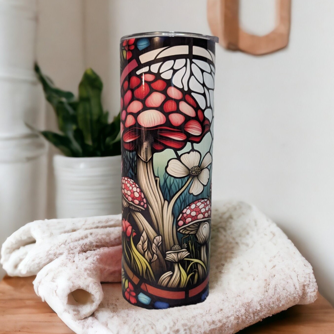 Mushroom Tumbler 20oz With Reusable Straw