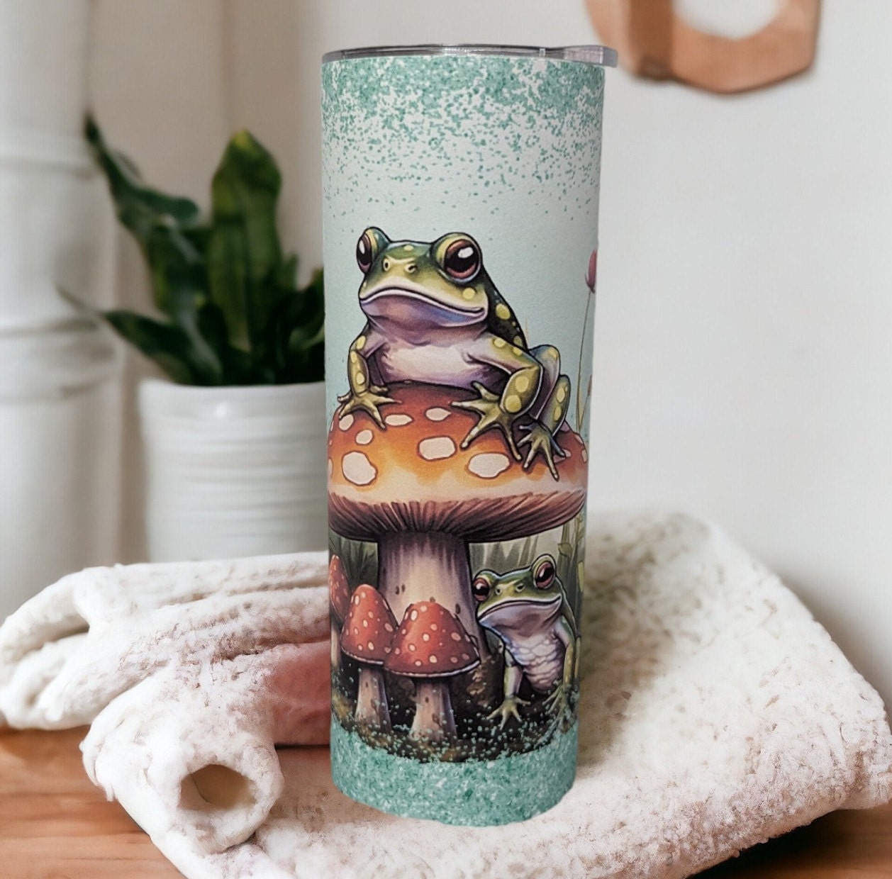 Cute Frog Tumbler With A Glitter Design 20oz With Reusable Straw, Can Be Personalized