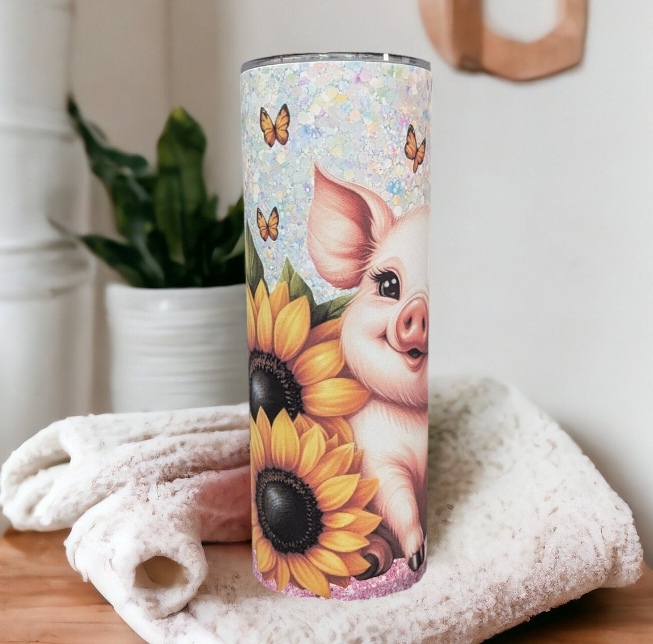 Pretty Pig Tumbler 20oz With Reusable Straw, Can Be Personalized
