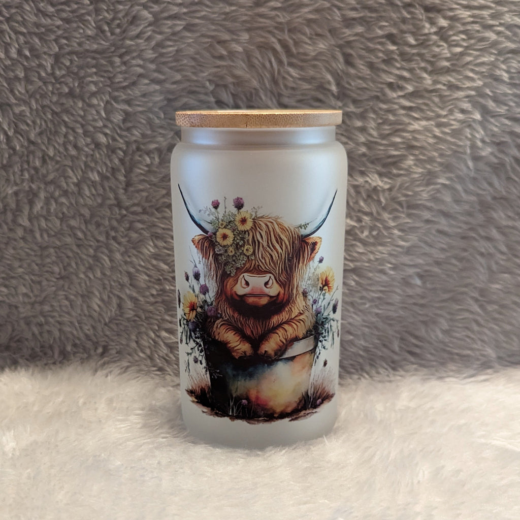 16oz Frosted Highland Cow Glass with Bamboo Lid & Reusable Straw