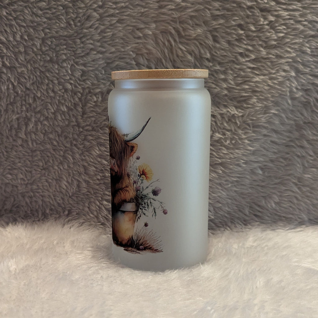 16oz Frosted Highland Cow Glass with Bamboo Lid & Reusable Straw
