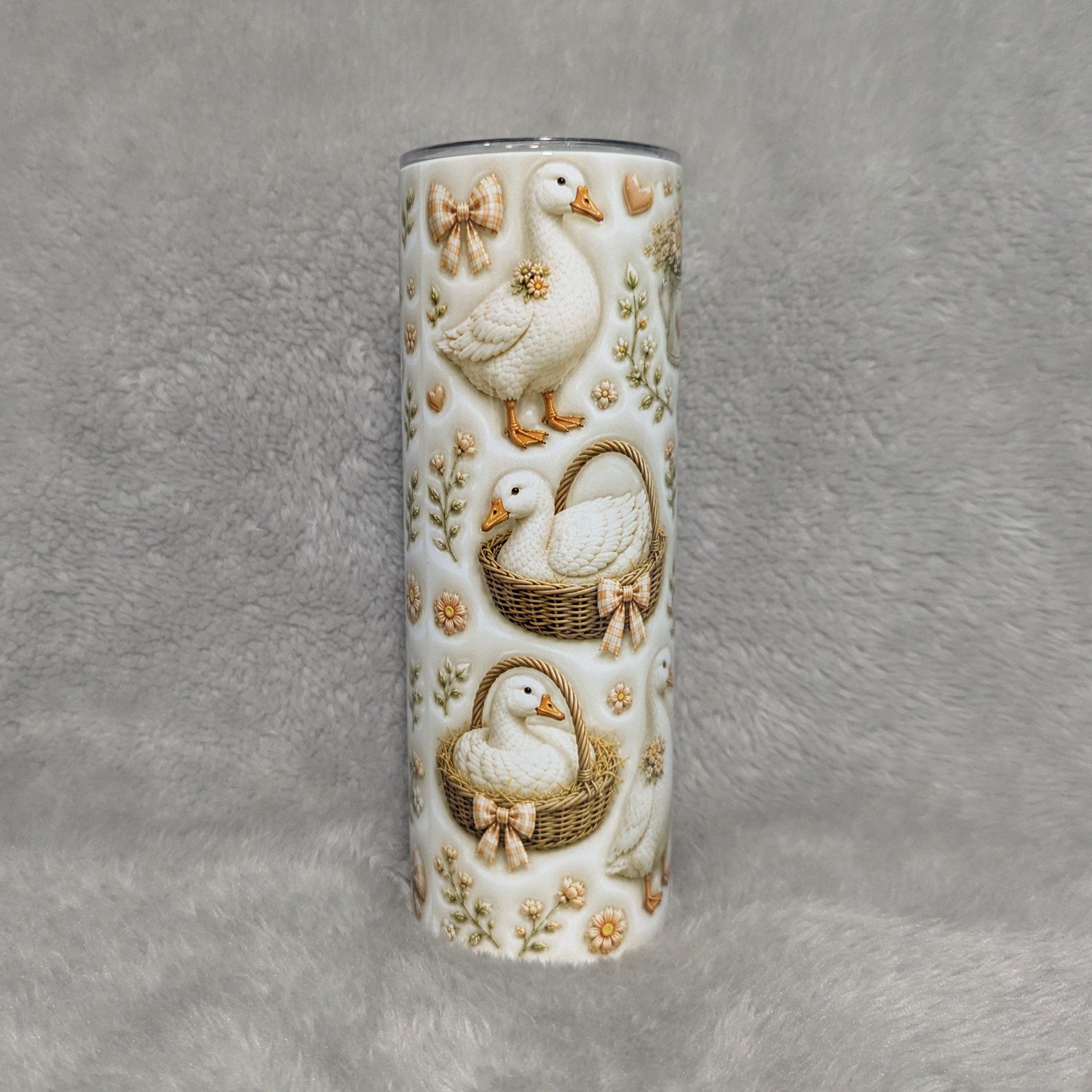 Goose Tumbler 20oz With A 3D Design Includes A Reusable Straw