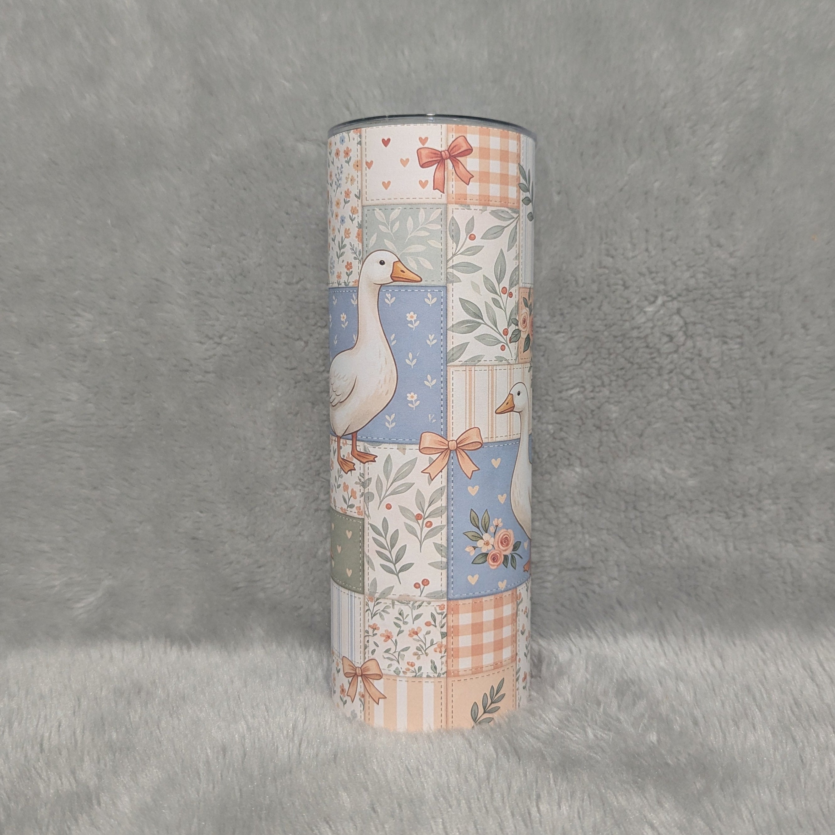 Goose Tumbler With A Patchwork Design 20oz With Reusable Straw