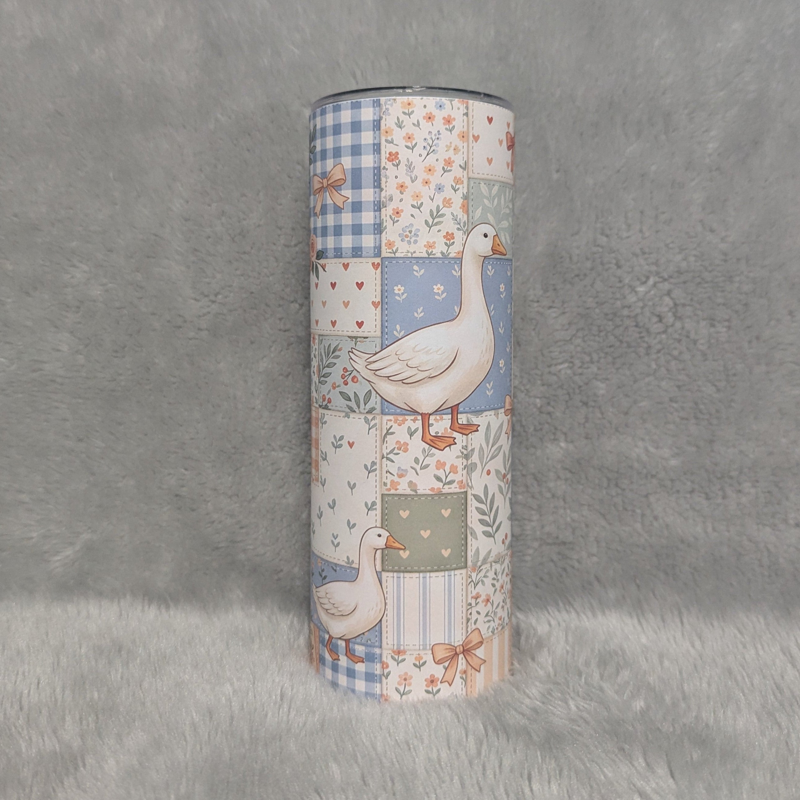 Goose Tumbler With A Patchwork Design 20oz With Reusable Straw