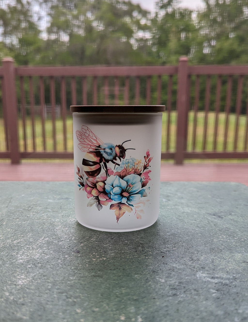 Bee Candle Holder With A Battery Operated Flickering Tea Light