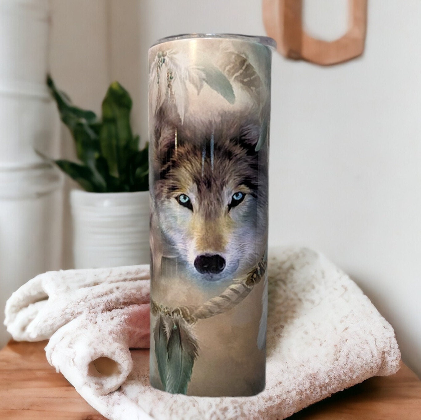Wolf Dreamcatcher Tumbler 20oz With Reusable Straw Can Be Personalized