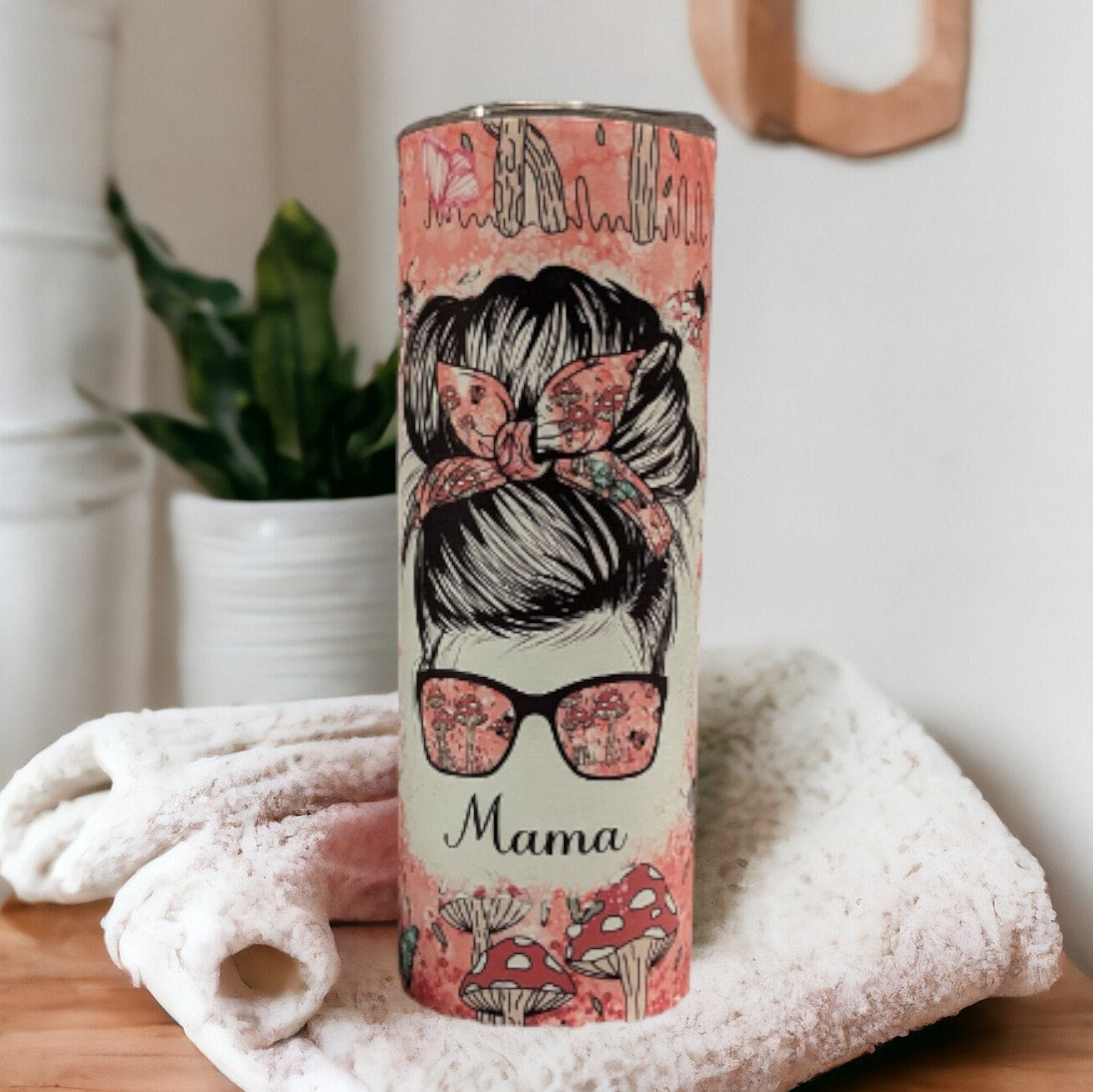 Ladybug Tumbler Can Be personalized, Personalized Tumbler With Reusable Straw, Ladybug Cup With Name, Lady Bug Lover Gift
