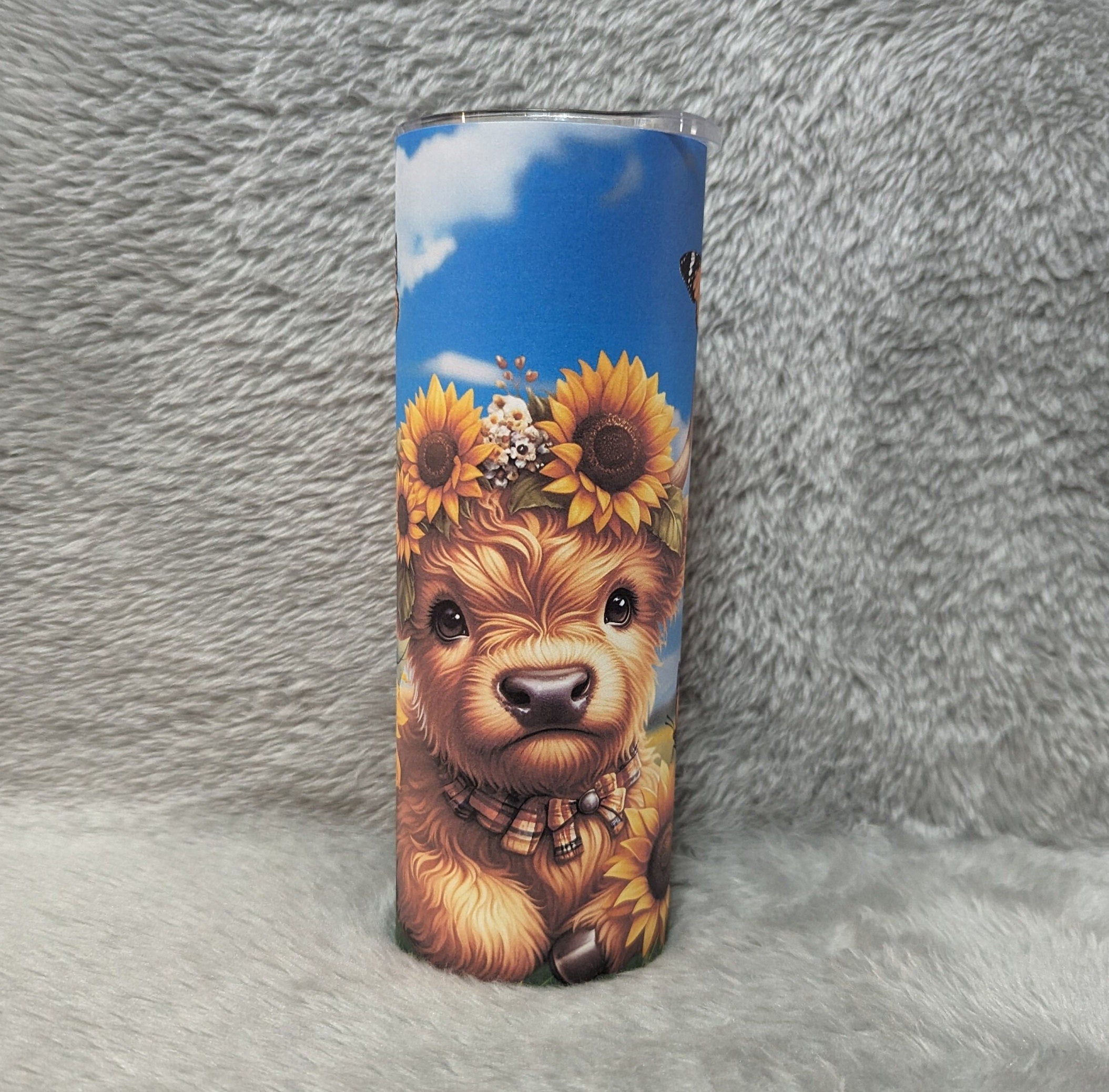 Highland Cow Tumbler With Sunflowers Includes A Reusable Straw, Can Be Personalized, Hyland Cow Lover Gift, 20oz Tumbler, Hot Cold Drinkware
