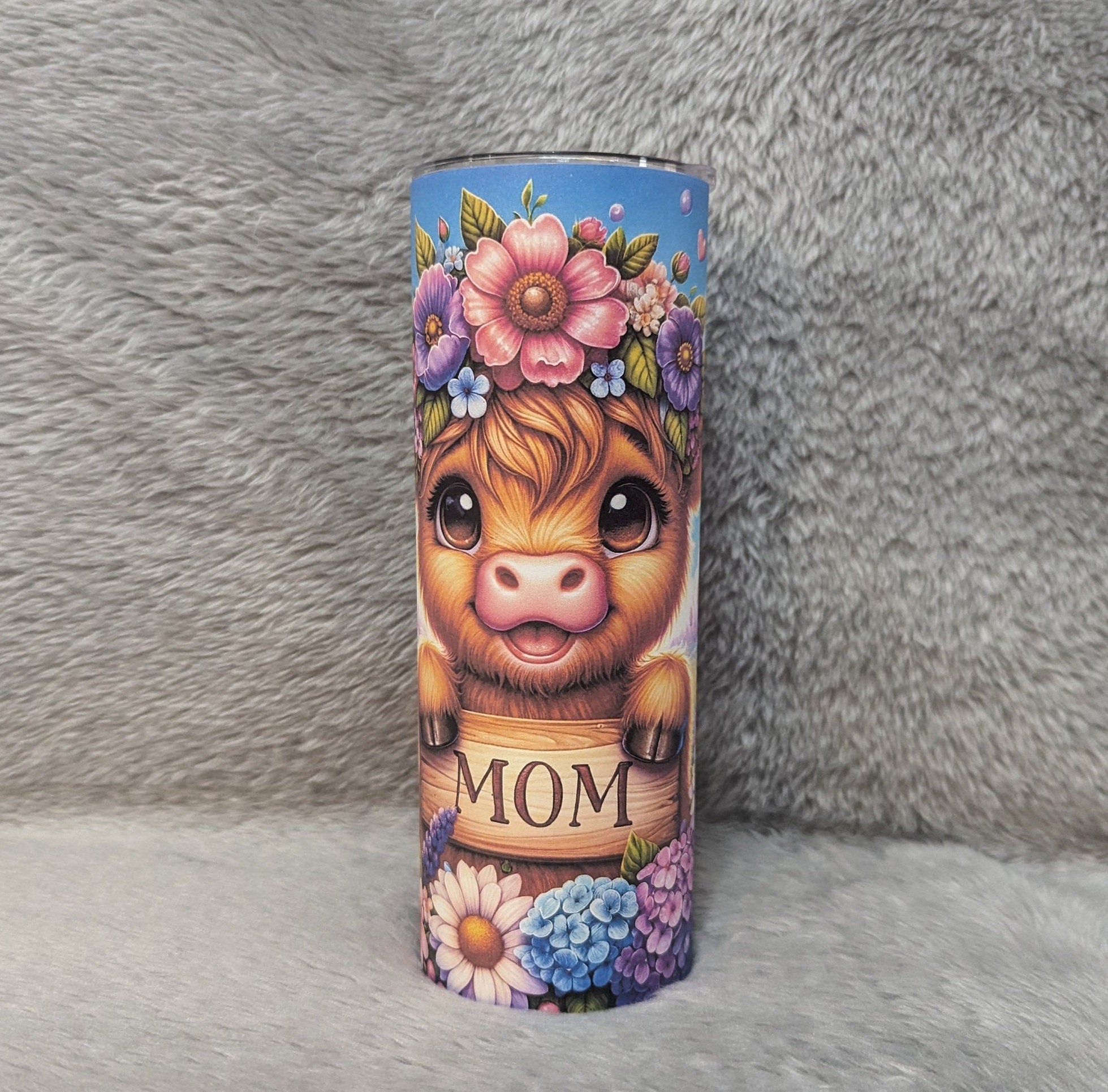Adorable Highland Cow Mom Tumbler with Reusable Straw - Perfect Gift Idea, Can Be Personalized, Highland Cow Lover Gift, Gift For Mom