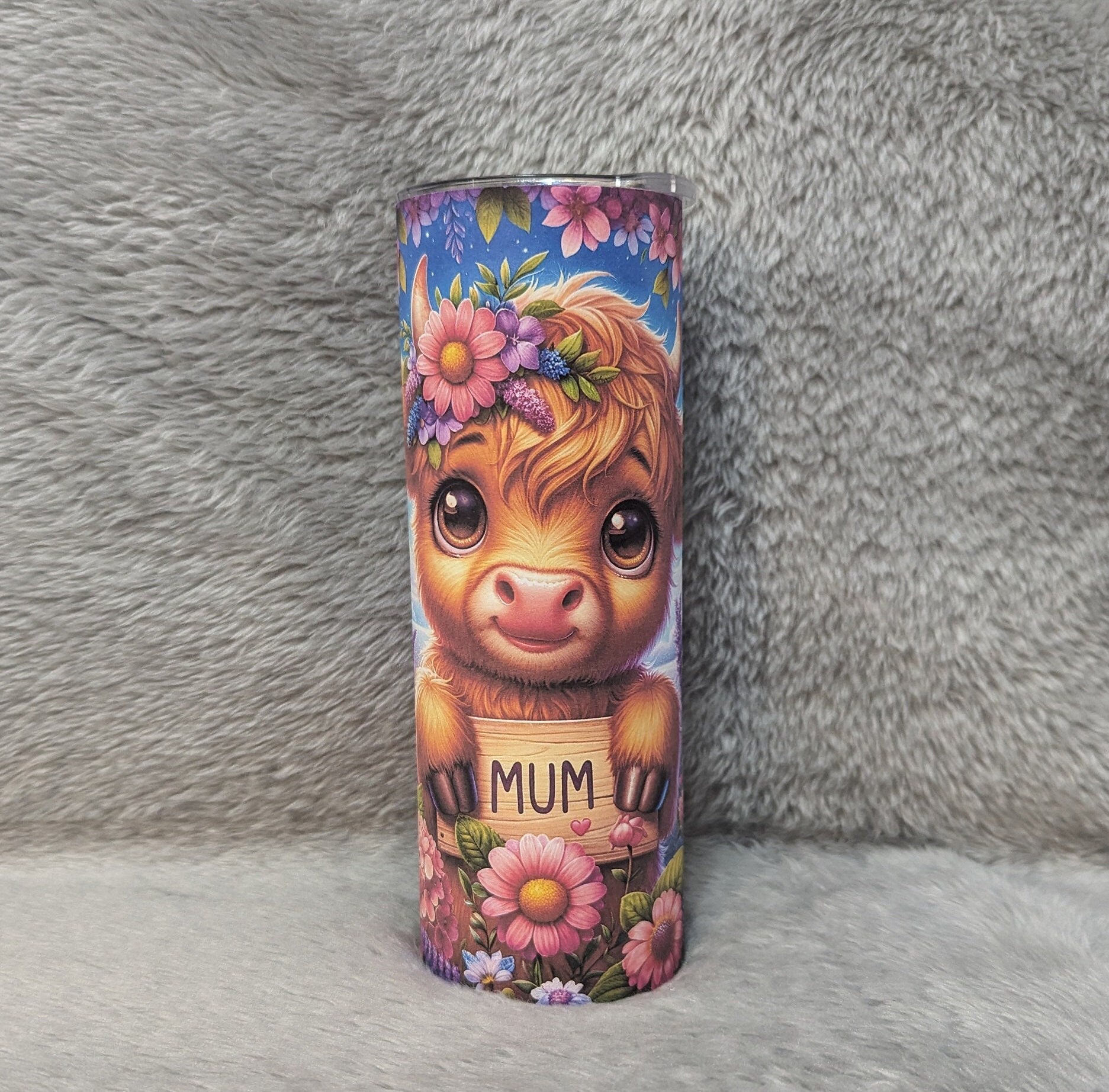 Highland Cow Tumbler with Adorable Calf, MUM Sign, and Flowers, Includes  Straw - Perfect Gift Idea, Can Be Personalized, Gift For Mom