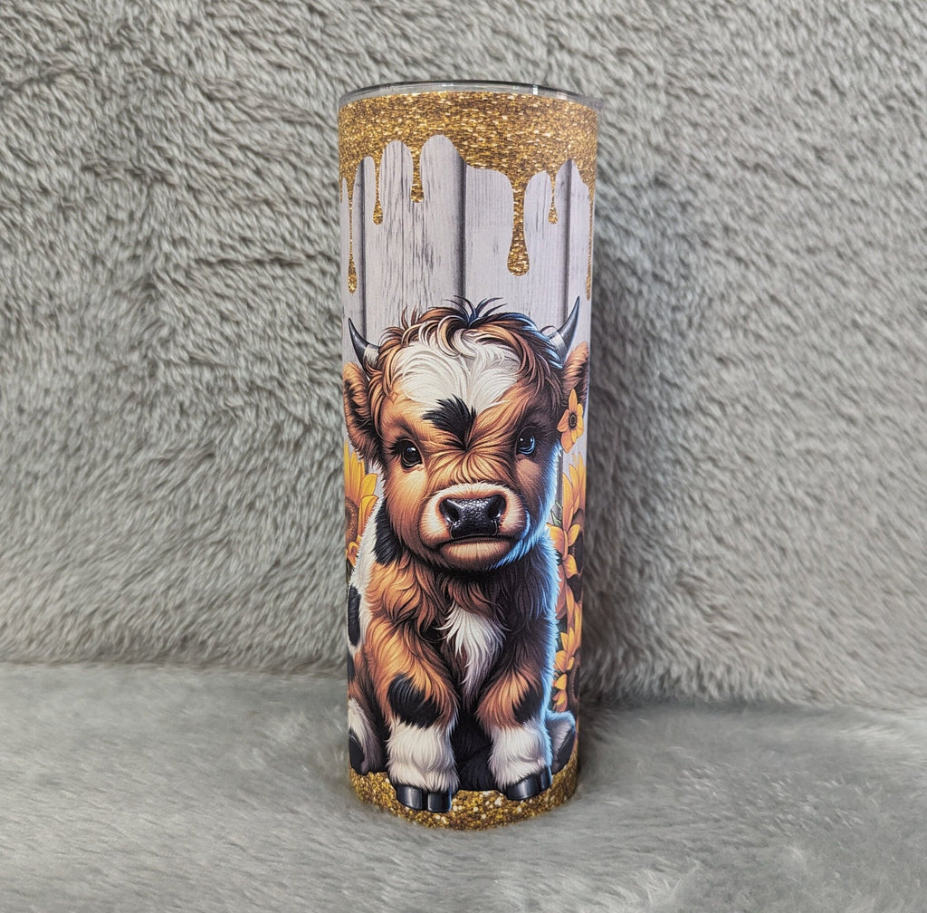 Highland Cow With A Glitter Design Tumbler 20oz With Reusable Straw, Can Be Personalized