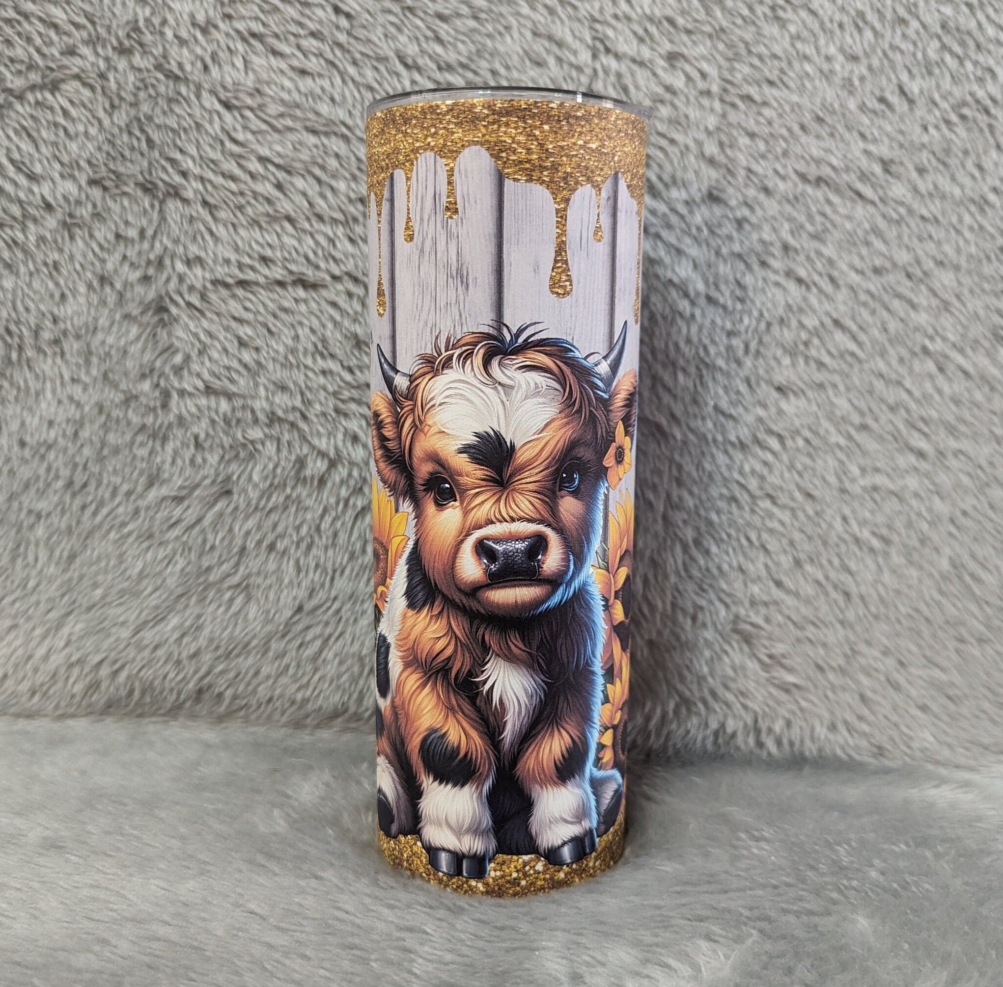 Highland Cow With A Glitter Design Tumbler 20oz With Reusable Straw, Can Be Personalized