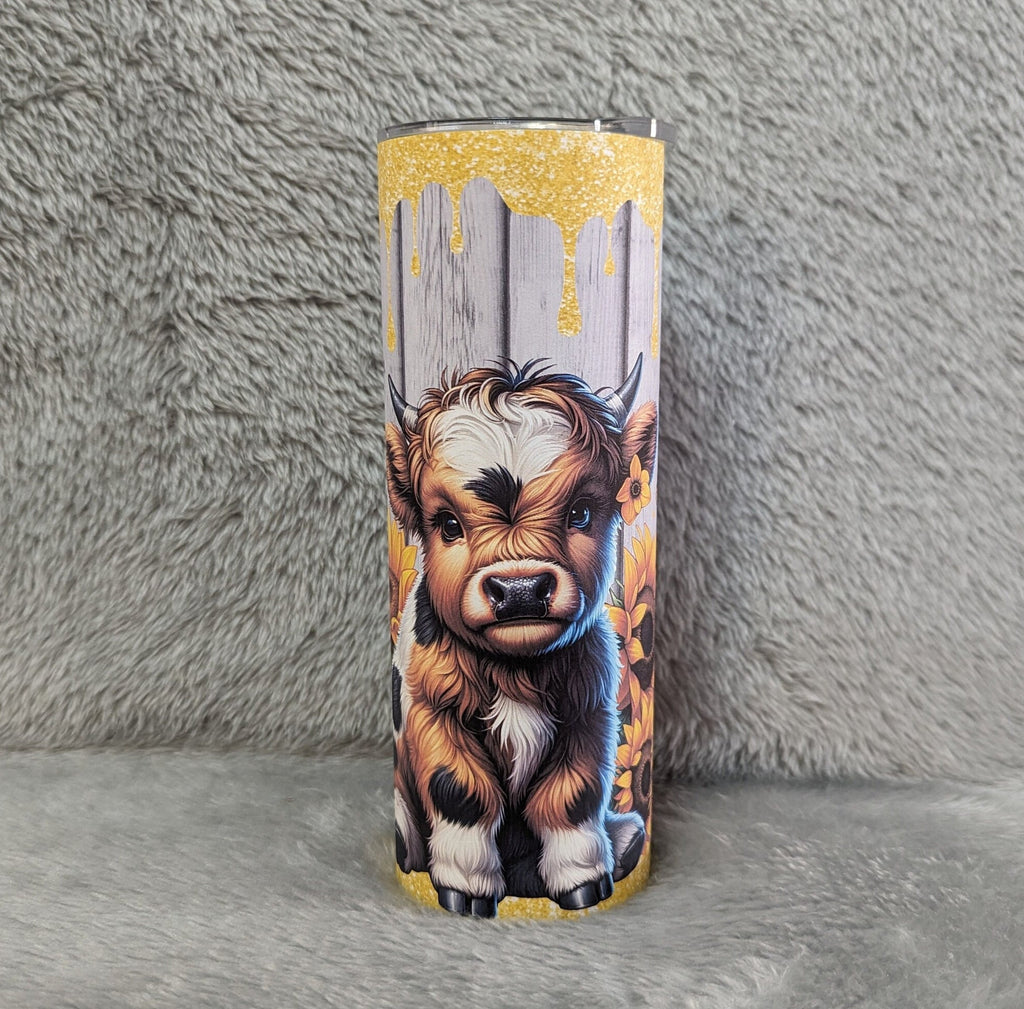 Highland Cow With A Glitter Design 20oz With Reusable Straw, Can Be Personalized