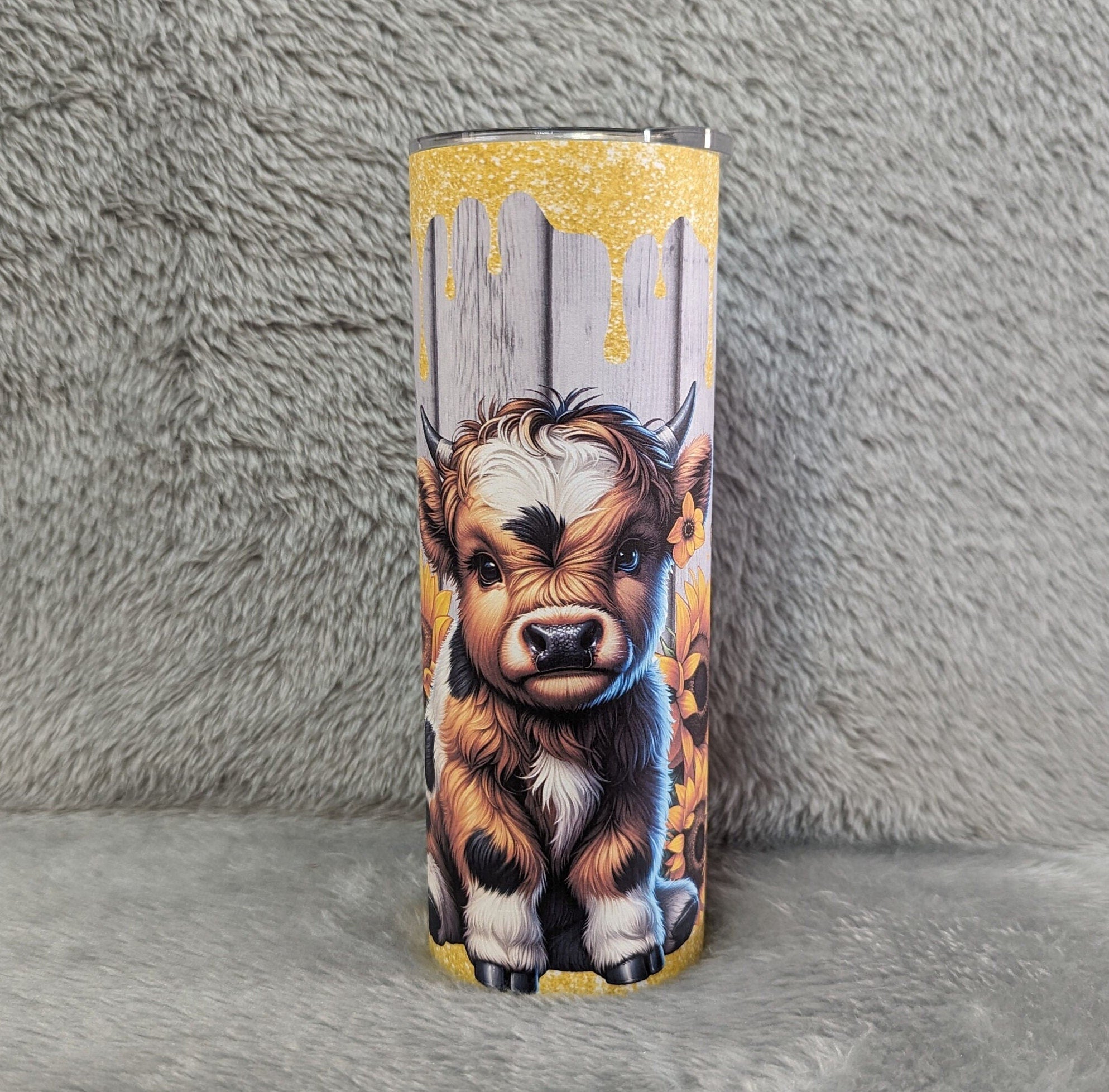Highland Cow With A Glitter Design 20oz With Reusable Straw, Can Be Personalized