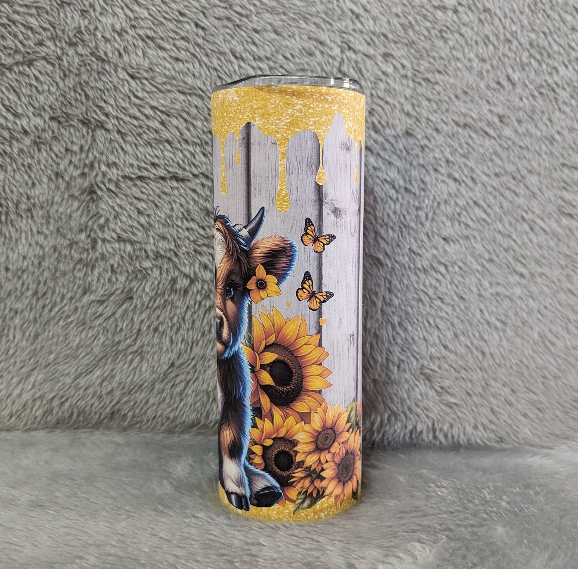 Highland Cow With A Glitter Design 20oz With Reusable Straw, Can Be Personalized