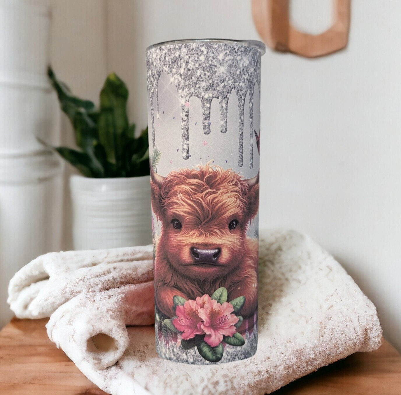 Highland Cow Tumbler With A Glitter Drip Design 20oz With Reusable Straw, Can Be Personalized