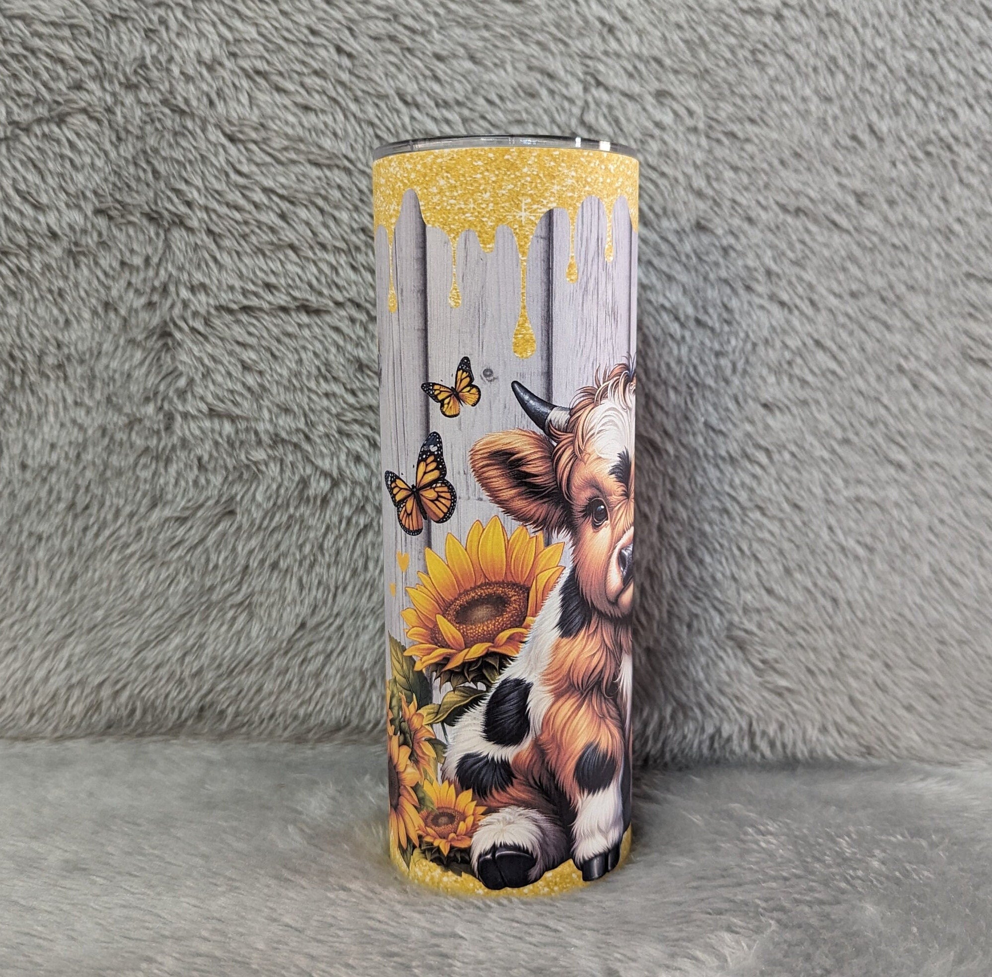 Highland Cow With A Glitter Design 20oz With Reusable Straw, Can Be Personalized