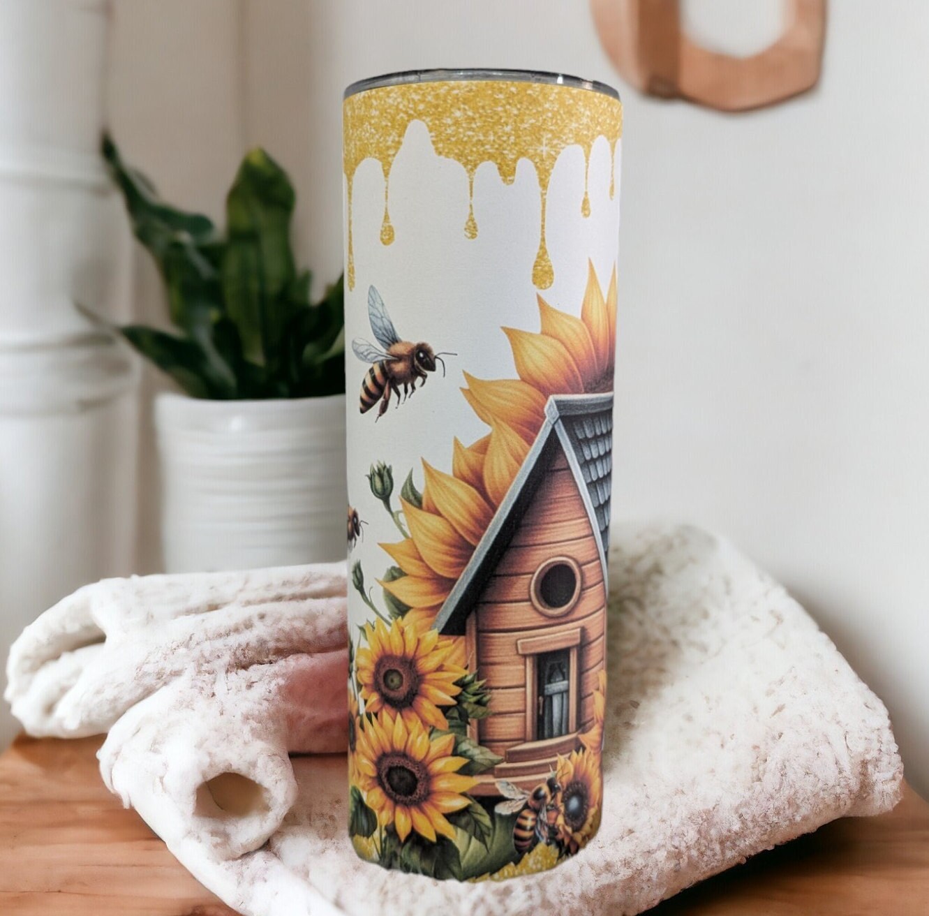 Pretty Bee Tumbler 20oz With Reusable Straw, Can Be Personalized