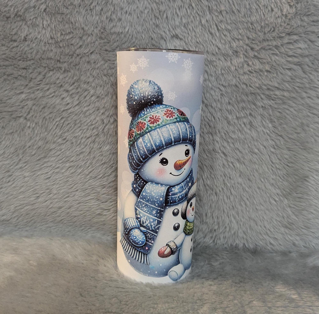 Snowman Tumbler With A Snowman Family in A Winter Scene, Great Gift For Winter and Snowman Lover, Includes a Lid and Straw