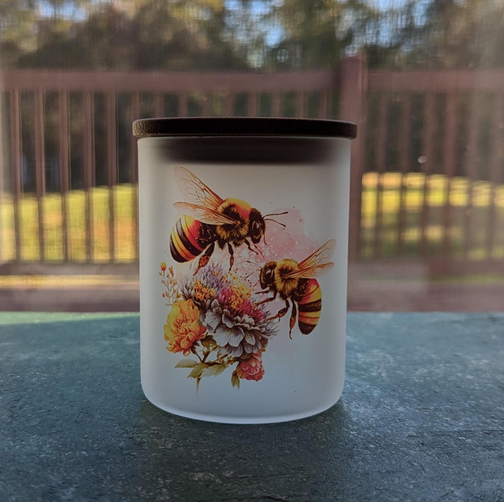 Bee Candle Holder With A Battery Operated Flickering Tea Light