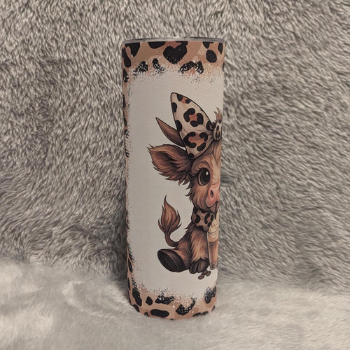Adorable Highland Cow Tumbler Can Be Personalized, Great For Hot and Colds Drinks, Includes A Reusable Straw