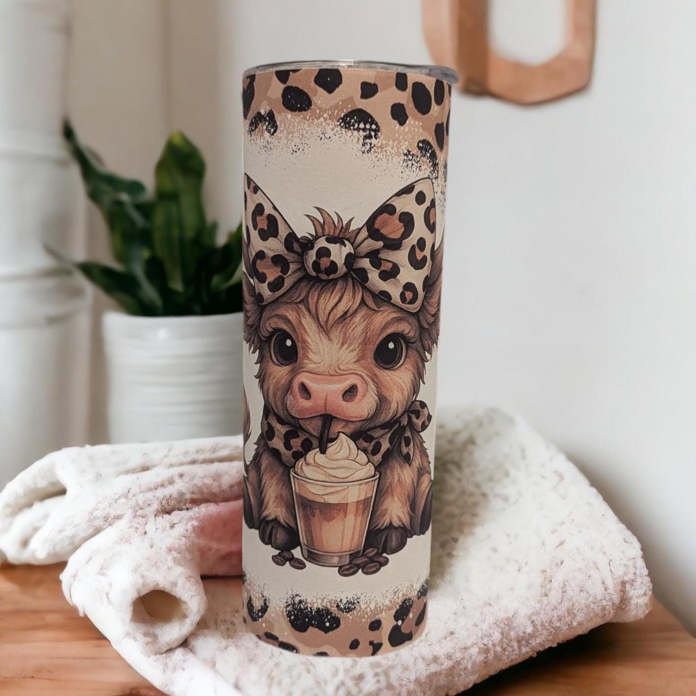 Adorable Highland Cow Tumbler Can Be Personalized, Great For Hot and Colds Drinks, Includes A Reusable Straw