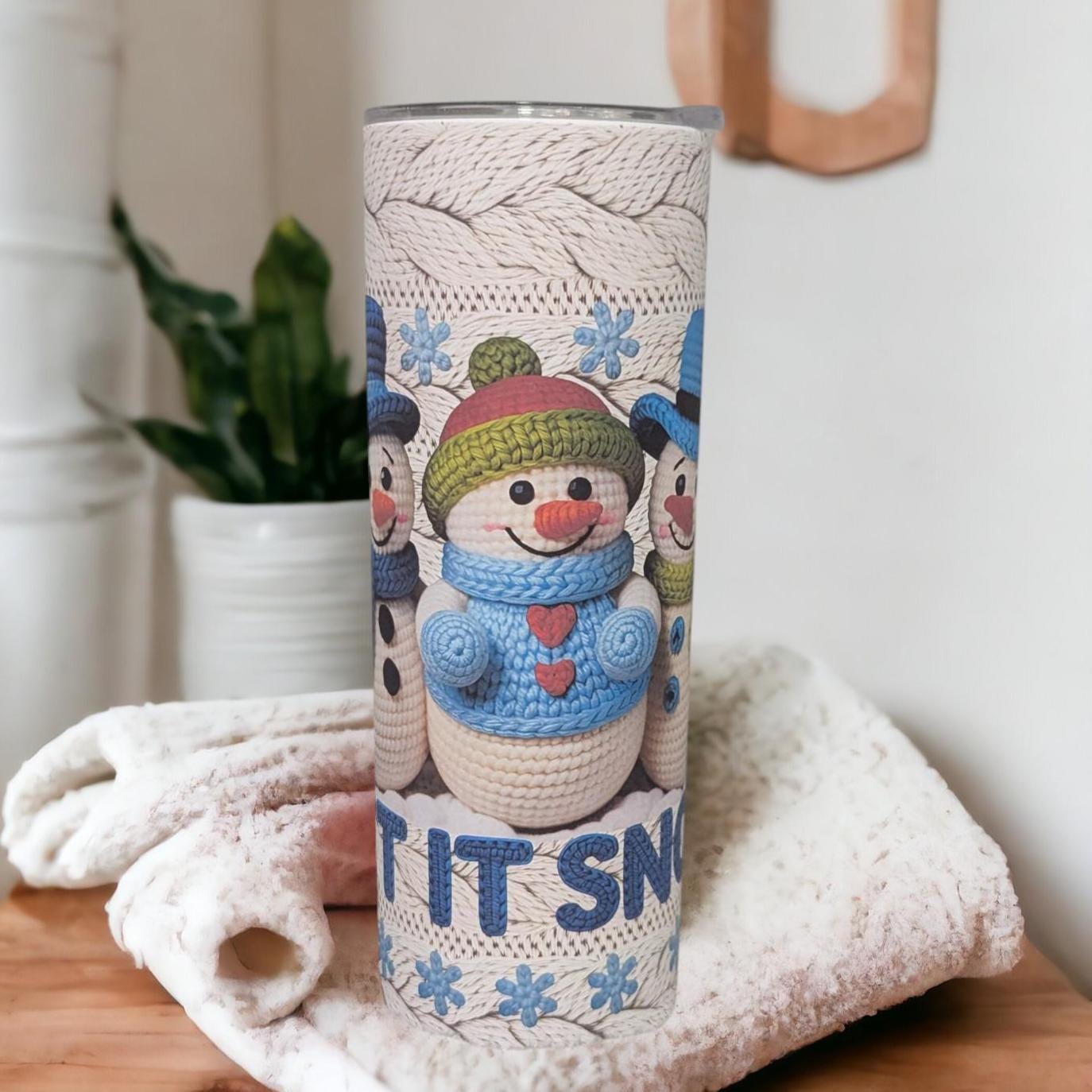 Crochet Design Snowman Tumbler Can Be Personalized, Let it Snow Snowmen, Tumbler Includes A Reusable Straw - For Hot Or Cold Drinks