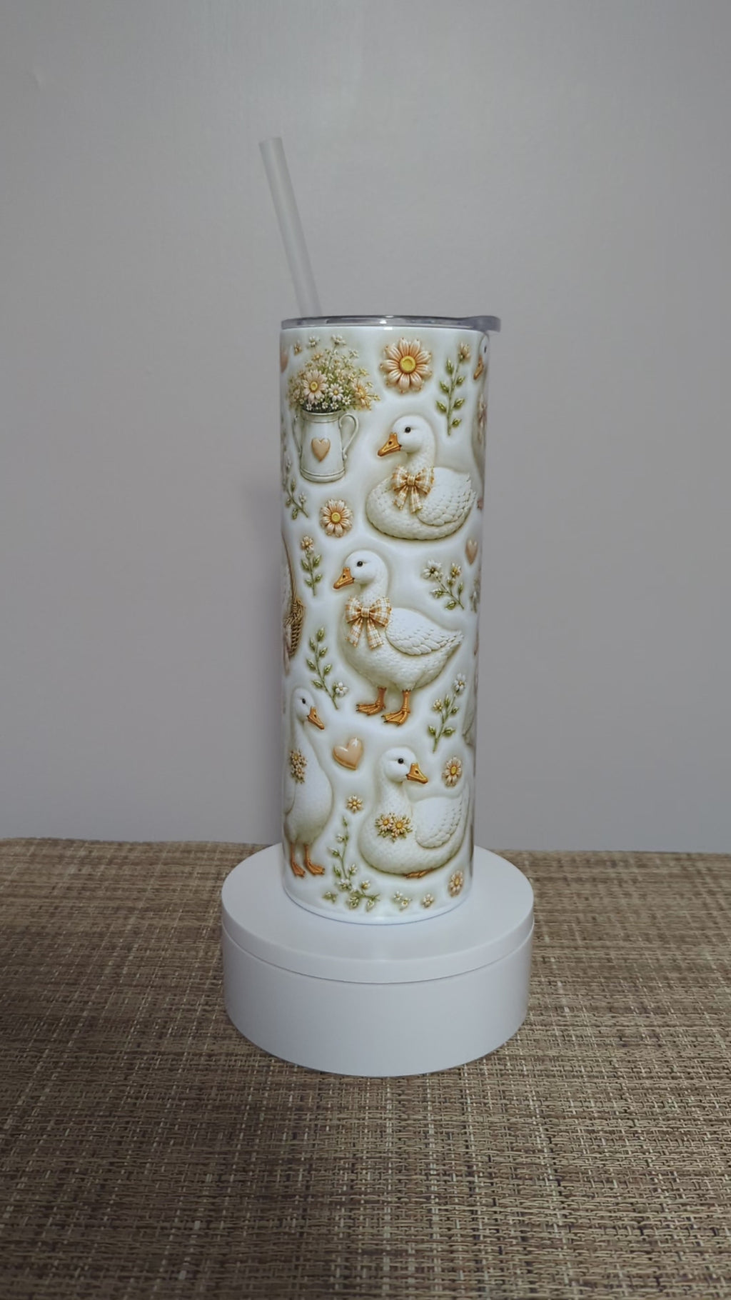 Goose Tumbler 20oz With A 3D Design Includes A Reusable Straw