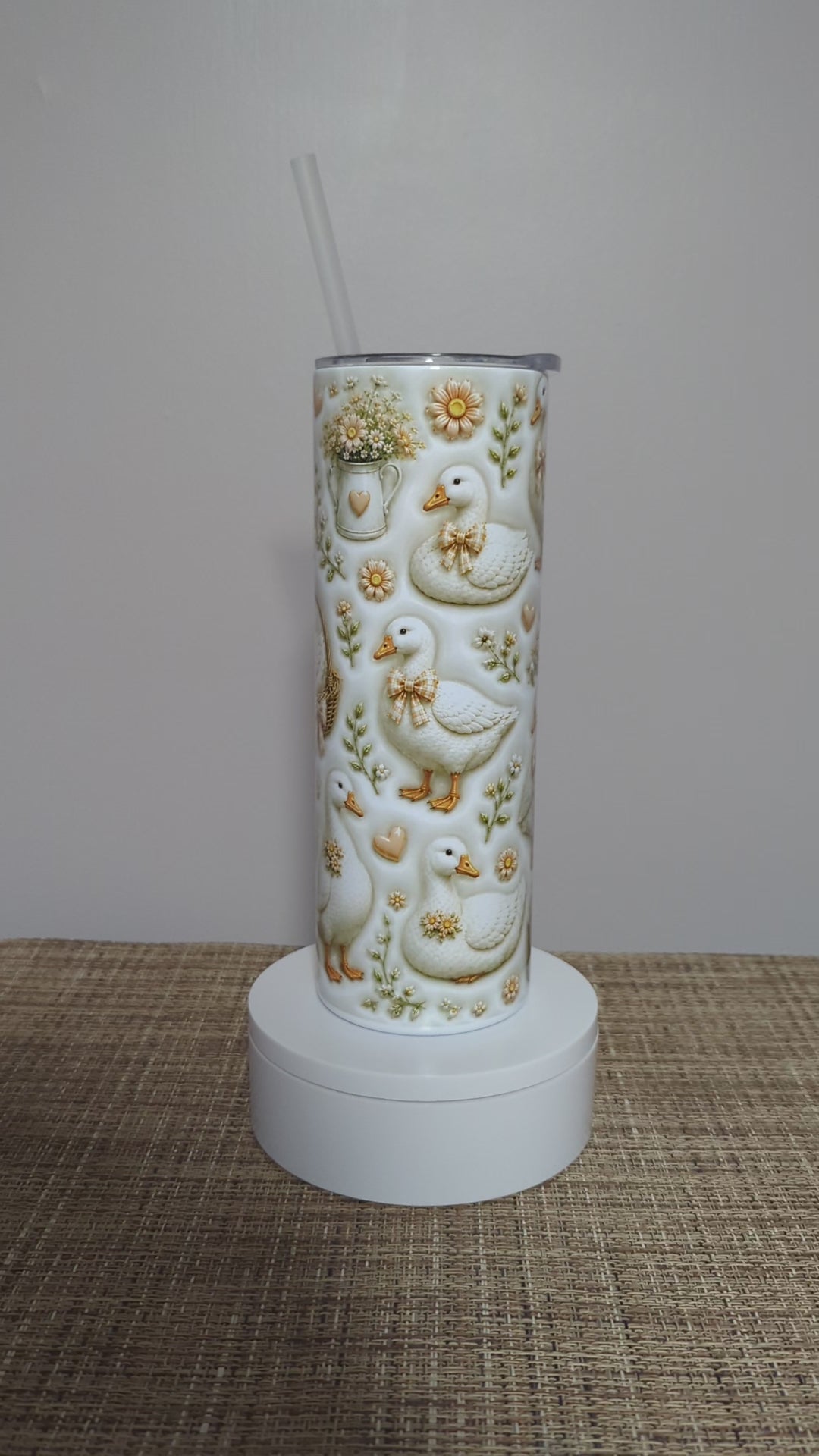 Goose Tumbler 20oz With A 3D Design Includes A Reusable Straw